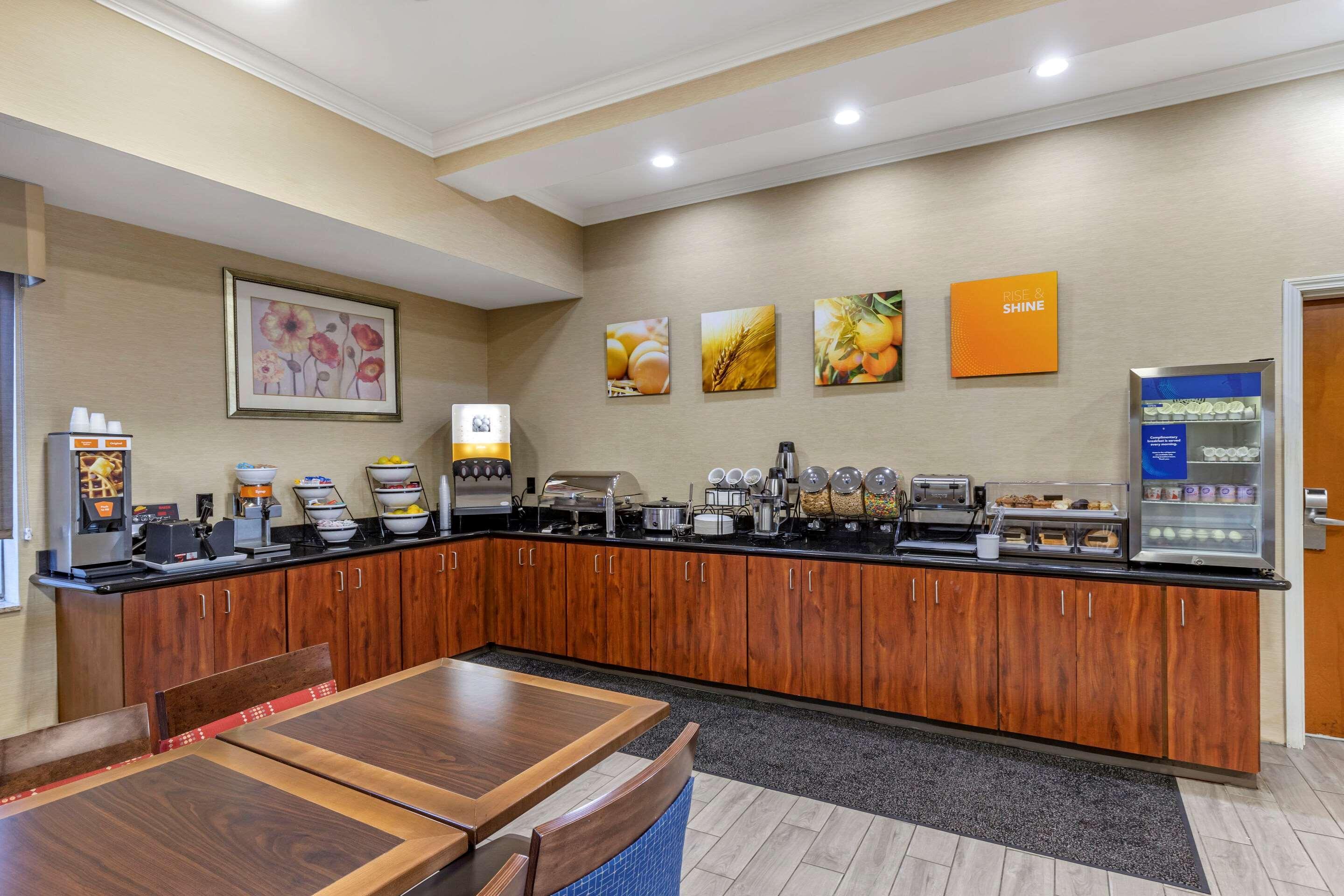 Comfort Inn & Suites Orangeburg Εξωτερικό φωτογραφία